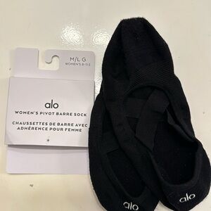 Alo Barre/Pilates socks in black